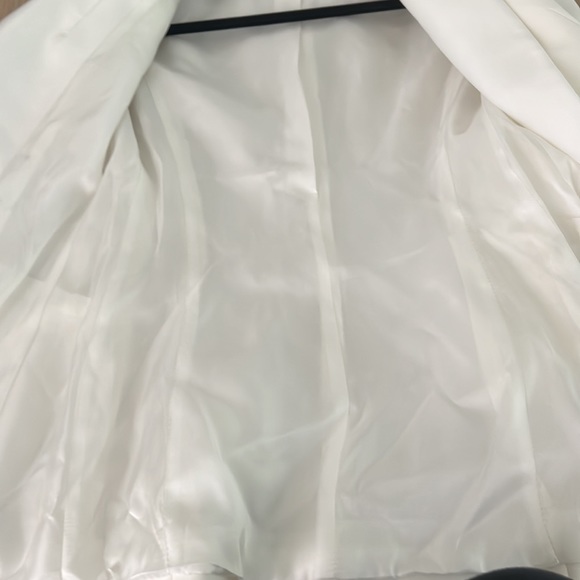 Zara white tuxedo blazer in like new condition - Picture 7 of 14